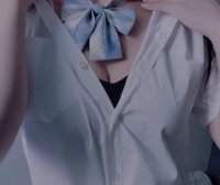 晚婉吥想睡穿着学生装给你舔耳朵