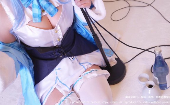 【コスプレASMR】ホ◯ライブ_雪花ラミィのコスプレで前代未聞の飲酒裏配信！？あま攻めでたっぷり濃厚耳舐めASMR♥【りずな】Cosplay Ear Licking ASMR