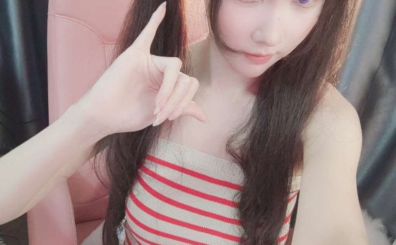 斗鱼主播cos娃娃爱打豆豆节日限定特辑