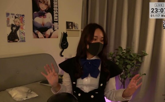 黒咲りん 那个换衣服的人偶不停地舔♡