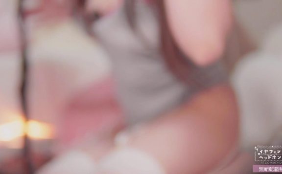 憂世いう 兔女郎狠狠地舔耳朵