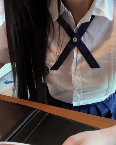 乔安近期流出新作《加班女职员》等2V